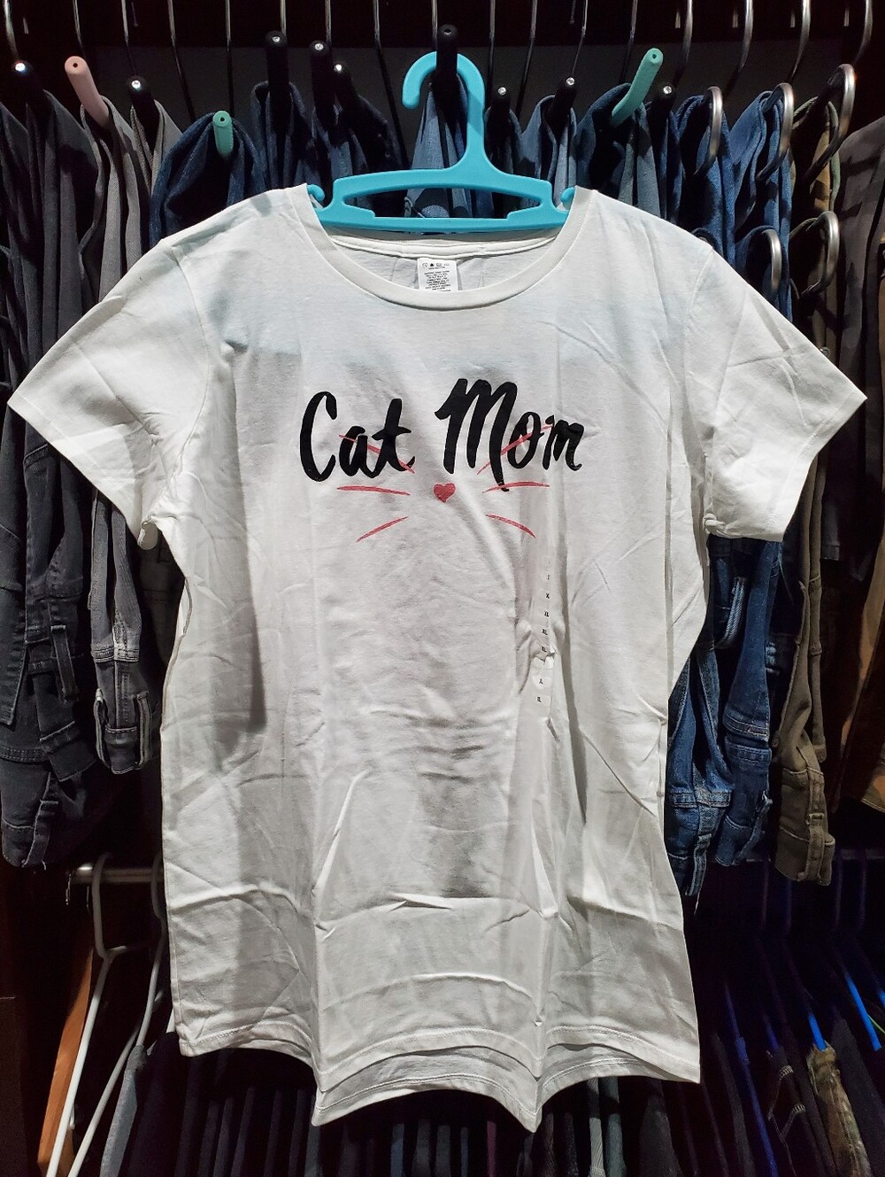 “Cat Mom” T-shirt Cat Mom Size XL NWT Meow Whiskers Tee T Shirt White